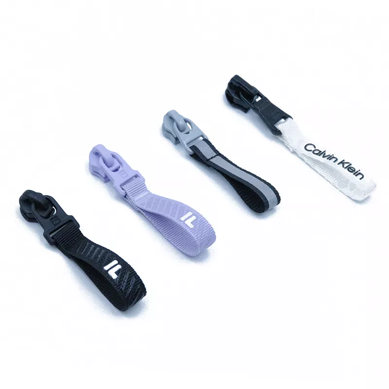 Hvad gør Loop Tape Puller til en essentiel ergonomisk komponent til moderne beklædnings- og gearfremstilling?